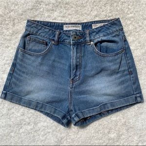 Bullhead Highwaisted Shorts